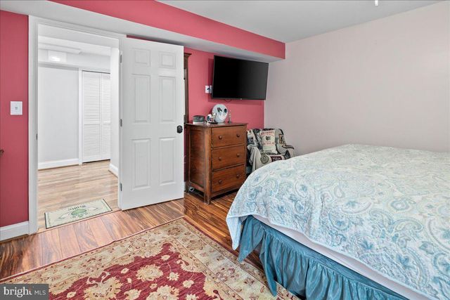 9426 MOUNT VERNON CIR, Alexandria, VA 22309