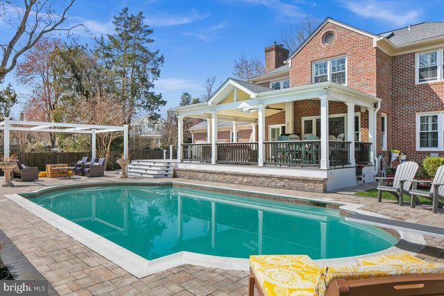 9426 MOUNT VERNON CIR, Alexandria, VA 22309