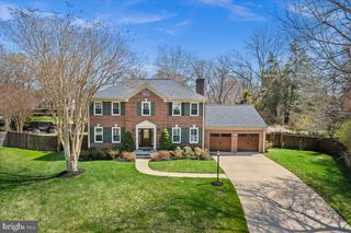 9426 MOUNT VERNON CIR, Alexandria, VA 22309