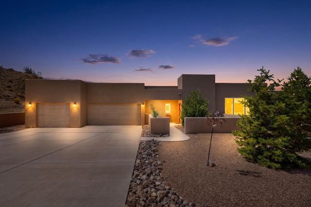 17 Basketweaver Court, Placitas, NM 87043