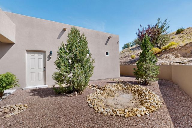 17 Basketweaver Court, Placitas, NM 87043