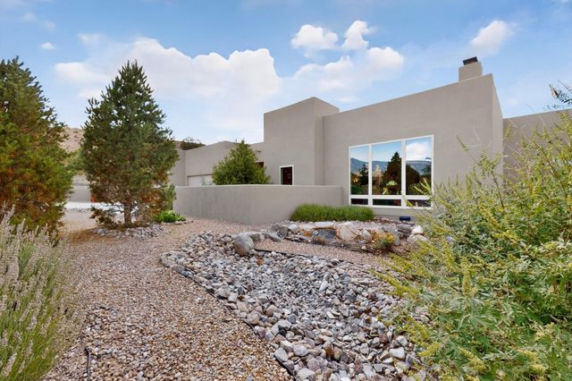 17 Basketweaver Court, Placitas, NM 87043