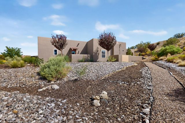 17 Basketweaver Court, Placitas, NM 87043