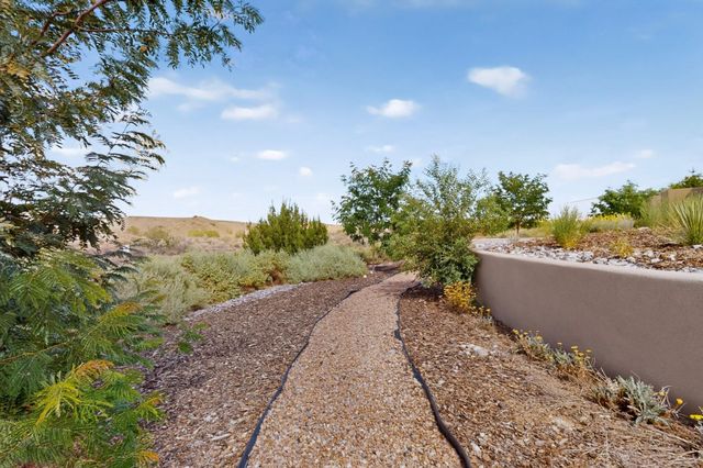 17 Basketweaver Court, Placitas, NM 87043