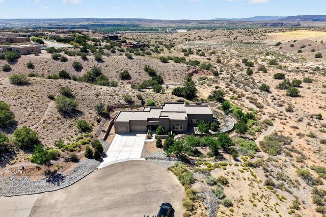 17 Basketweaver Court, Placitas, NM 87043