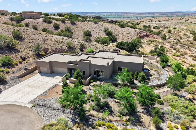 17 Basketweaver Court, Placitas, NM 87043