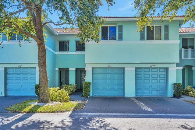 1969 Alamanda Way 1969, Riviera Beach, FL 33404