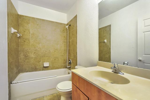 1969 Alamanda Way 1969, Riviera Beach, FL 33404