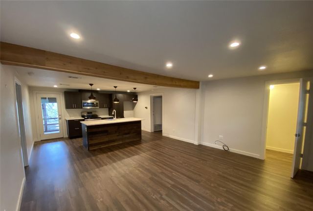 1000 Linscomb DR, Austin, TX 78734