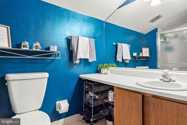 2201 ASPEN CIR, Springfield, PA 19064