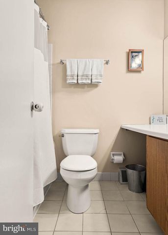 2201 ASPEN CIR, Springfield, PA 19064