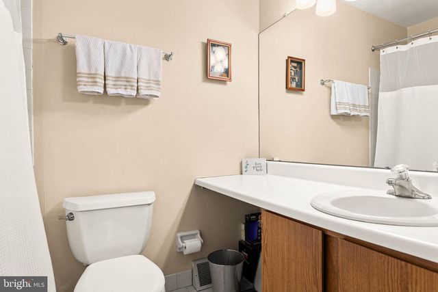 2201 ASPEN CIR, Springfield, PA 19064