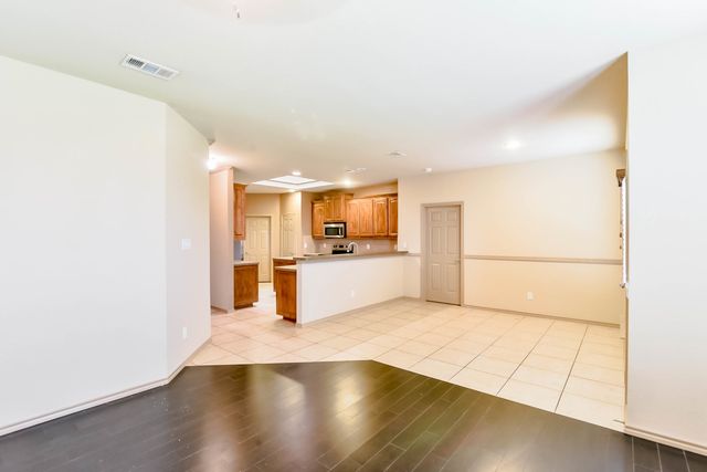 1709 Wild Deer Way, Arlington, TX 76002