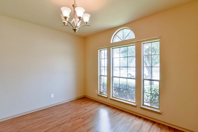 1709 Wild Deer Way, Arlington, TX 76002