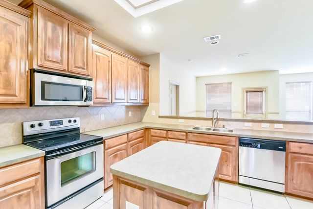 1709 Wild Deer Way, Arlington, TX 76002