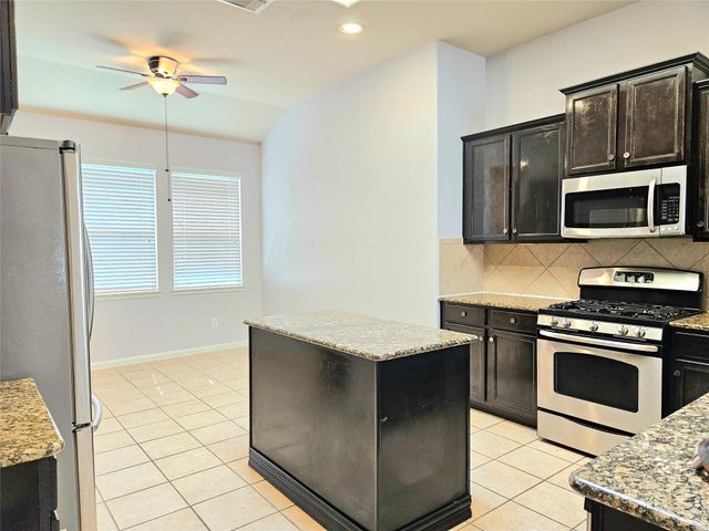 8939 Alcina Drive, Tomball, TX 77375