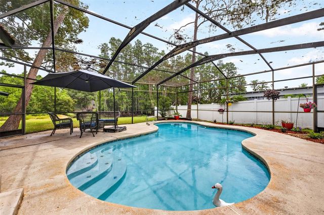 910 HILLSIDE DRIVE, Lutz, FL 33549