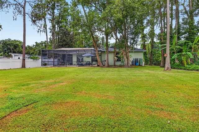 910 HILLSIDE DRIVE, Lutz, FL 33549