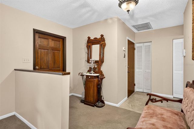910 HILLSIDE DRIVE, Lutz, FL 33549
