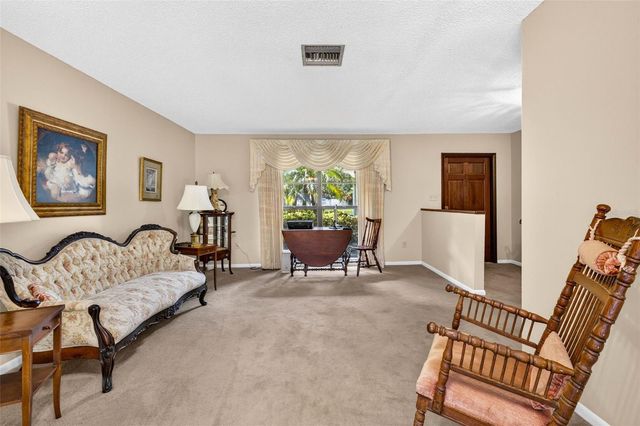910 HILLSIDE DRIVE, Lutz, FL 33549