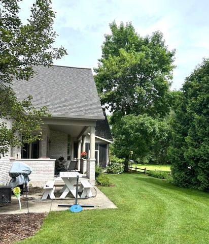 1302 Nebobish Street, Essexville, MI 48732