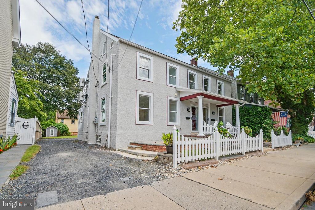 51 S MAIN ST, QUAKERTOWN, PA 18951 — photo 2