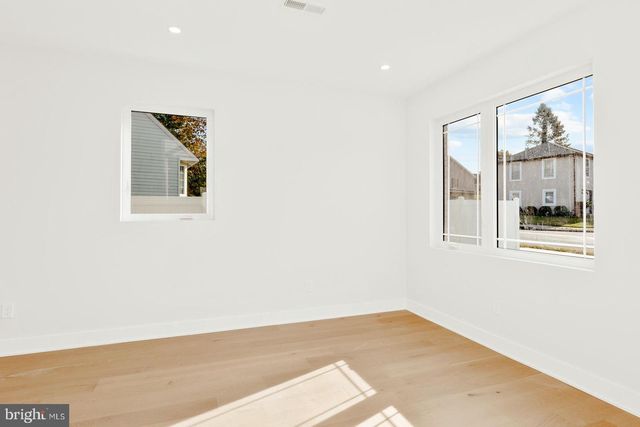 3215 BROOKDALE RD, Philadelphia, PA 19114