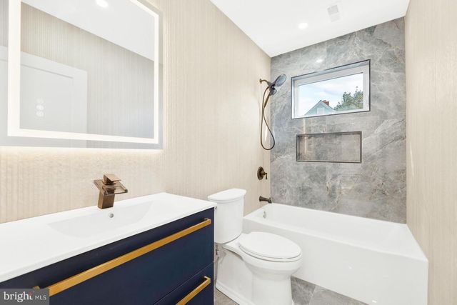 3215 BROOKDALE RD, Philadelphia, PA 19114