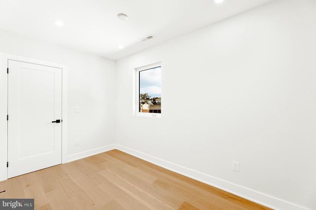 3215 BROOKDALE RD, Philadelphia, PA 19114