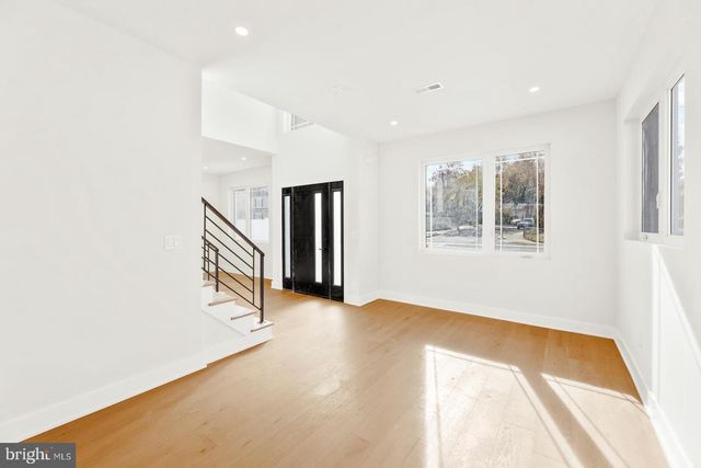 3215 BROOKDALE RD, Philadelphia, PA 19114