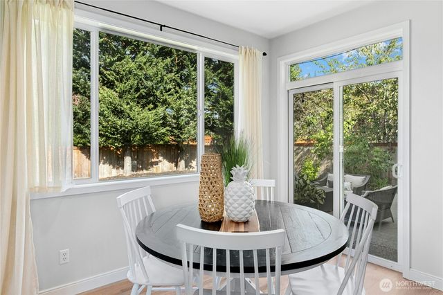 2002 263rd Lane SE, Sammamish, WA 98075