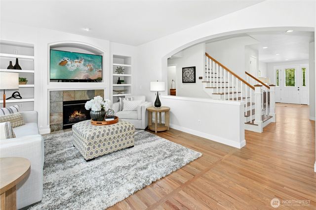 2002 263rd Lane SE, Sammamish, WA 98075