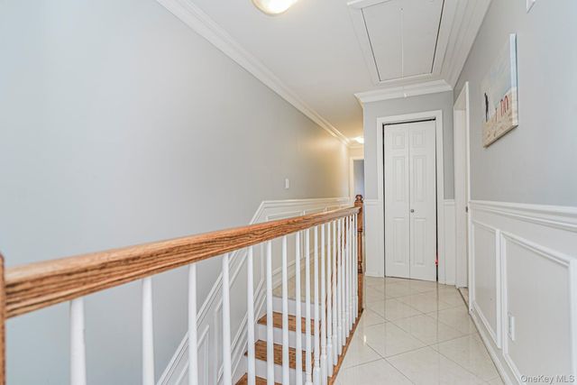 49 Llewellyn Place, Staten Island, NY 10310