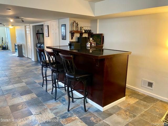 49 Llewellyn Place, Staten Island, NY 10310