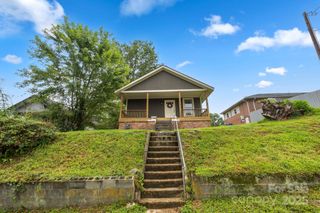 907 Highland Avenue, Hendersonville, NC 28792