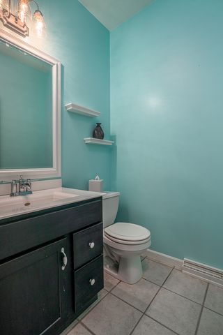 1099 BRIDGEVIEW Place, Leclaire, IA 52753