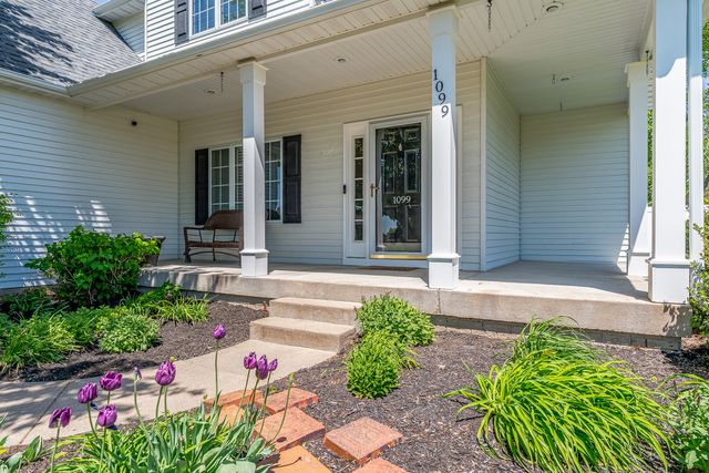 1099 BRIDGEVIEW Place, Leclaire, IA 52753