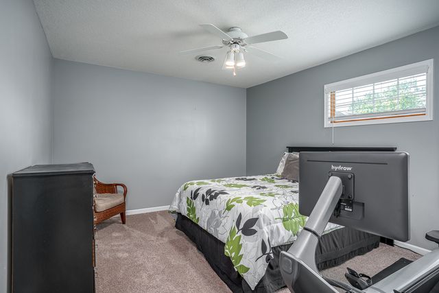 1099 BRIDGEVIEW Place, Leclaire, IA 52753