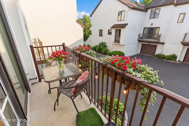 22 Tower Hill Drive 1011, Red Bank, NJ 07701