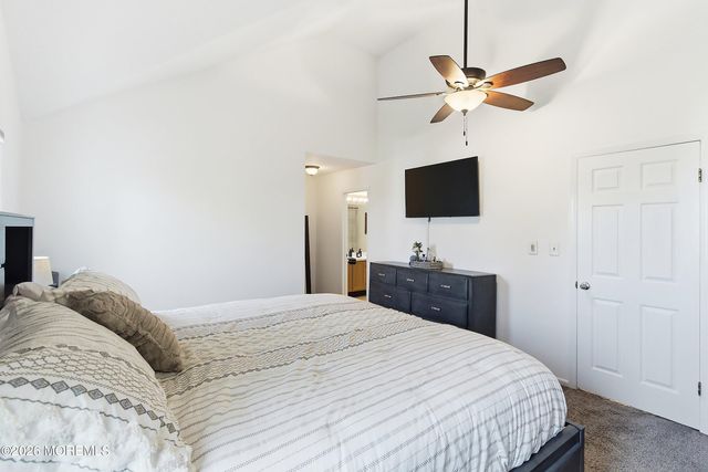 22 Tower Hill Drive 1011, Red Bank, NJ 07701