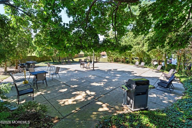 22 Tower Hill Drive 1011, Red Bank, NJ 07701