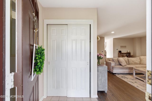 22 Tower Hill Drive 1011, Red Bank, NJ 07701