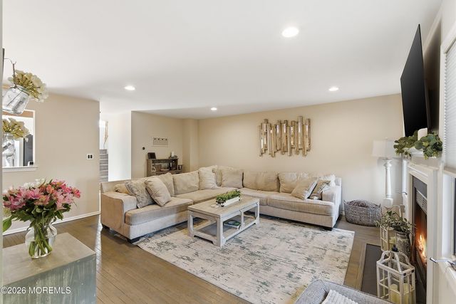 22 Tower Hill Drive 1011, Red Bank, NJ 07701