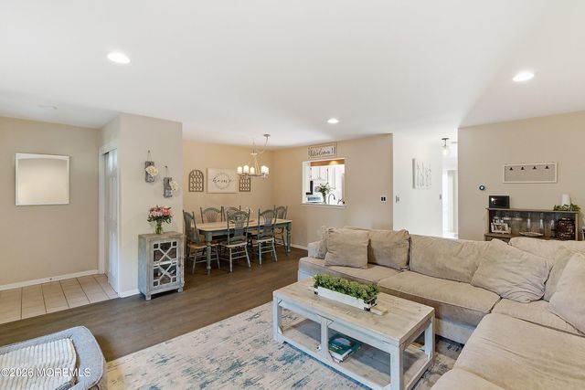 22 Tower Hill Drive 1011, Red Bank, NJ 07701