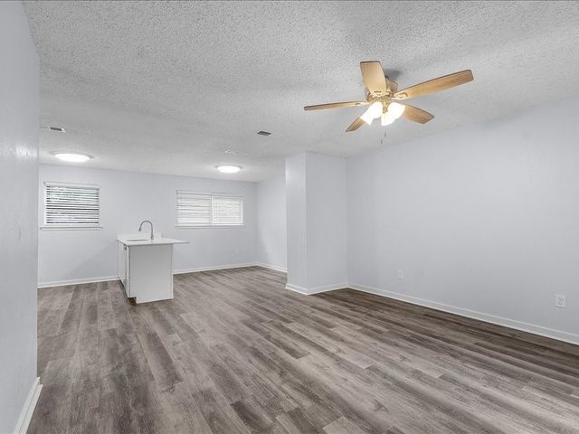 303 Mansfield Road, Cleburne, TX 76031