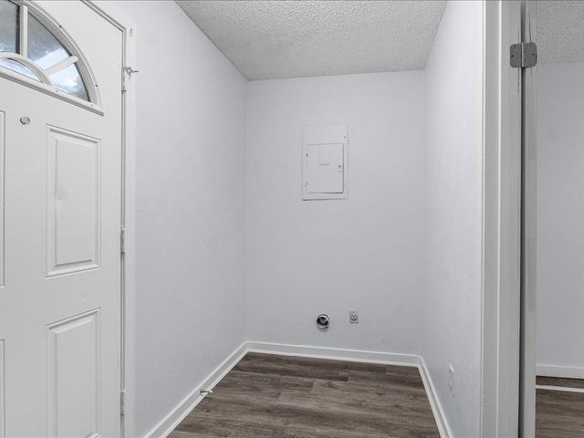 303 Mansfield Road, Cleburne, TX 76031