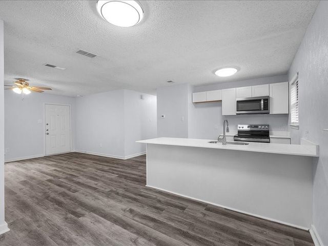 303 Mansfield Road, Cleburne, TX 76031