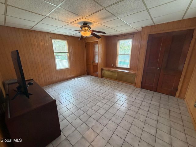 111 Hollywood Avenue, Albany, NY 12208