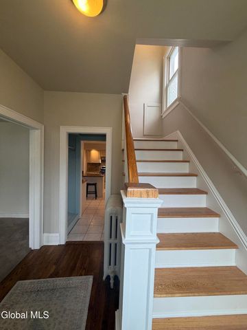 111 Hollywood Avenue, Albany, NY 12208