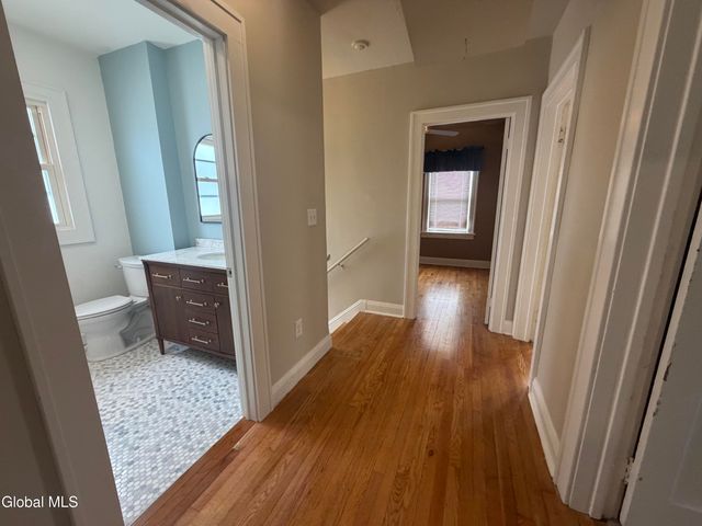 111 Hollywood Avenue, Albany, NY 12208